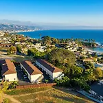 Crescent Bay Inn