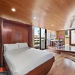 14 West Boutique Hotel