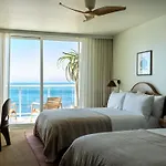 Casa Loma Beach Hotel