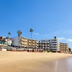 Pacific Edge Hotel