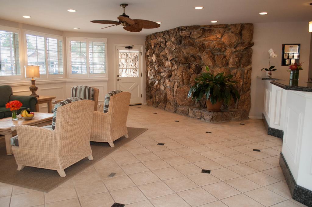 Resort Laguna Shores 2*