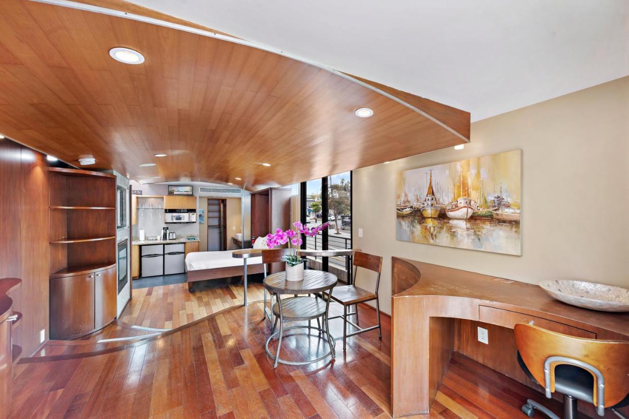 14 West Boutique Laguna Beach