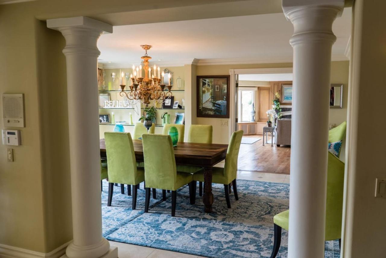 Unequalled Luxury 7000ft 180 View Villa