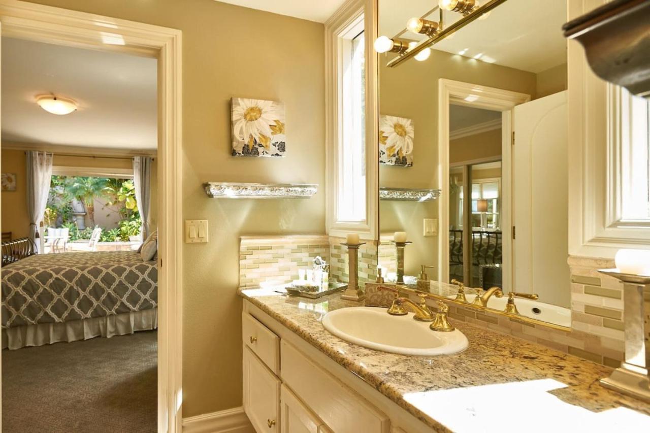 Unequalled Luxury 7000ft 180 View Villa *