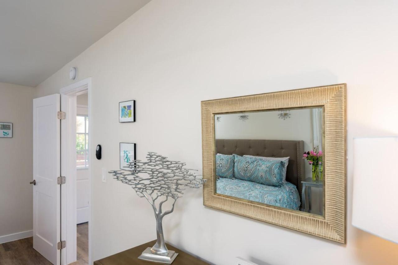 100 Percent New Stunning Huge Home, Garden Beach, Reserved Parking * Laguna Beach