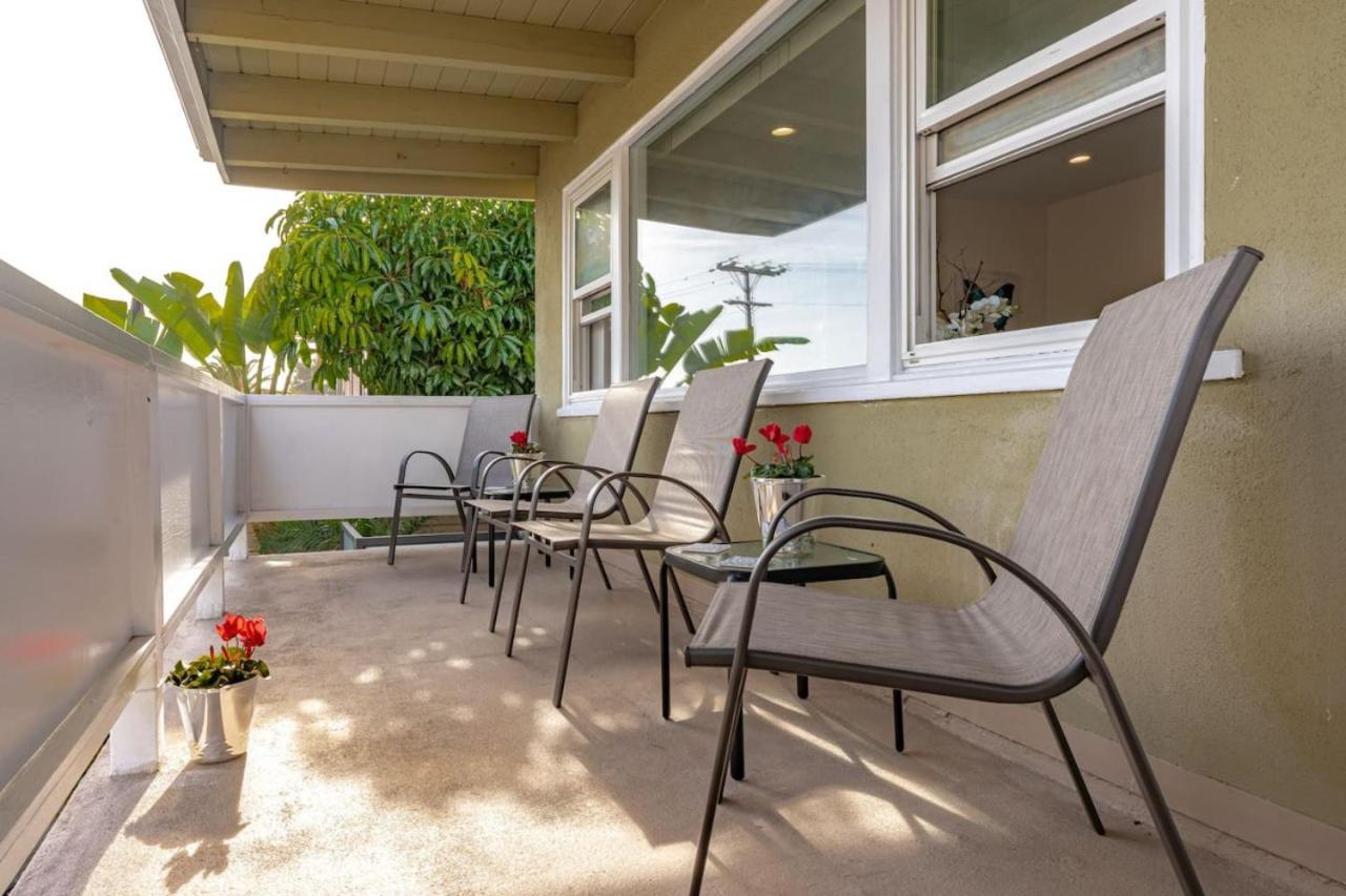 100 Percent New Stunning Huge Home, Garden Beach, Reserved Parking Holiday home Laguna Beach