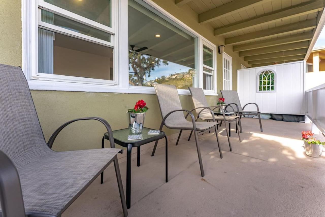 100 Percent New Stunning Huge Home, Garden Beach, Reserved Parking Holiday home