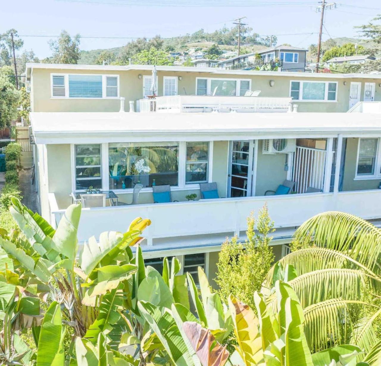 Stunningly Perfect New Remodel Galore Holiday home