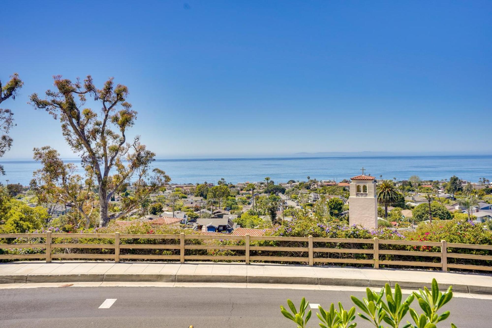 Laguna Getaway With Patio And Clear Ocean Views! Holiday home Laguna Beach