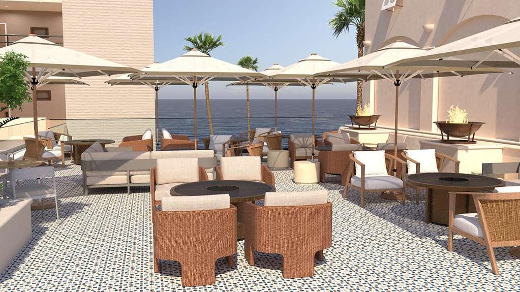 Resort Surf & Sand 5*