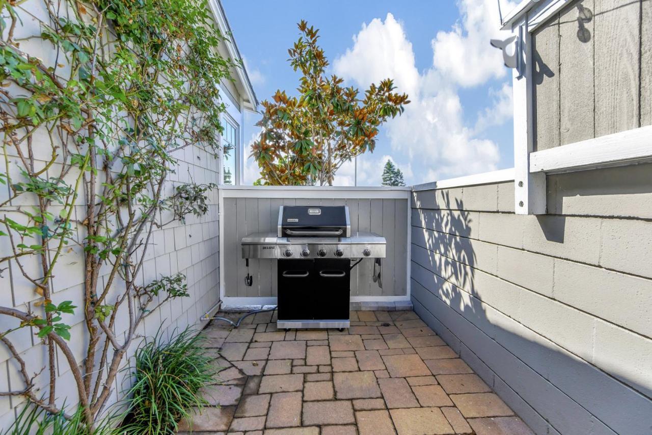 Ocean Views! Detached By Victoria Country house Laguna Beach