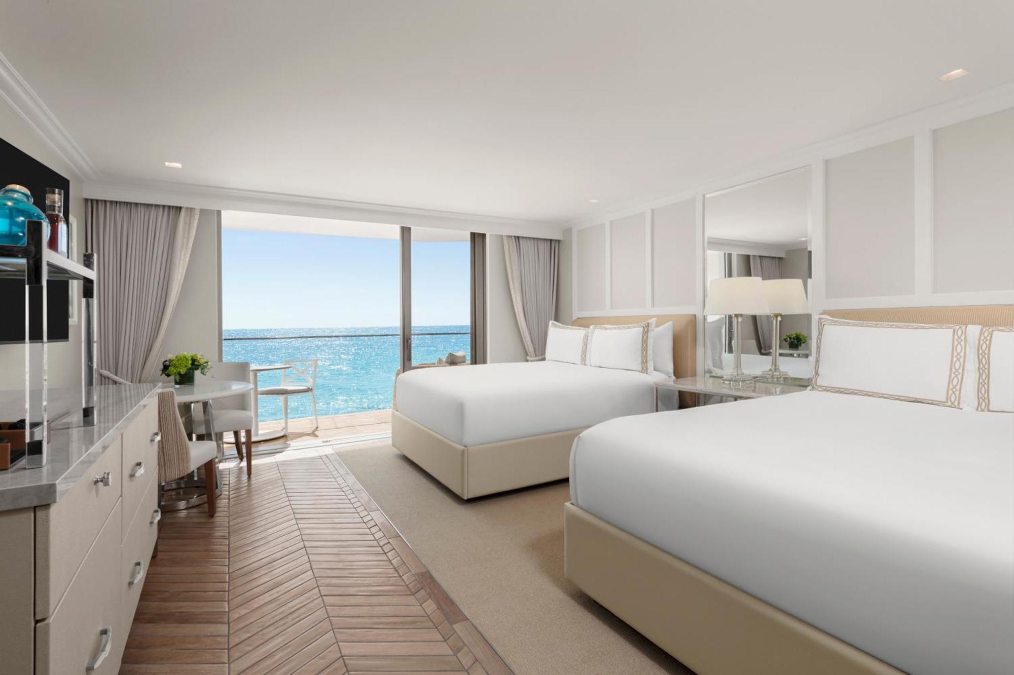 Resort Surf & Sand 5*