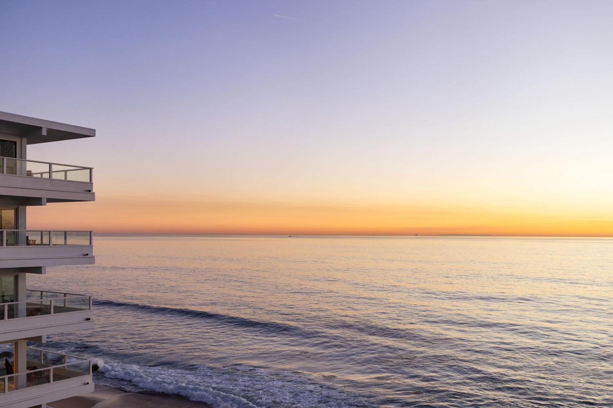 Hotel Pacific Edge 4*
