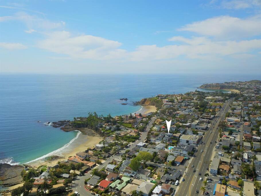 Laguna House *