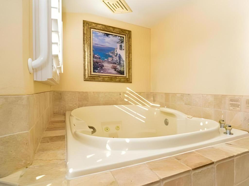 Laguna Brisas - A 3* Laguna Beach