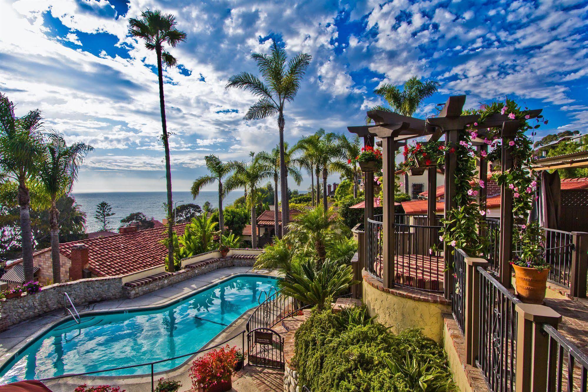 Casa Laguna & Hotel 4*