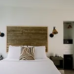 Scp Seven4One Hotel
