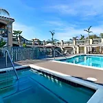 Laguna Brisas - A Beach Hotel