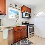 The Bright House At Laguna Beach