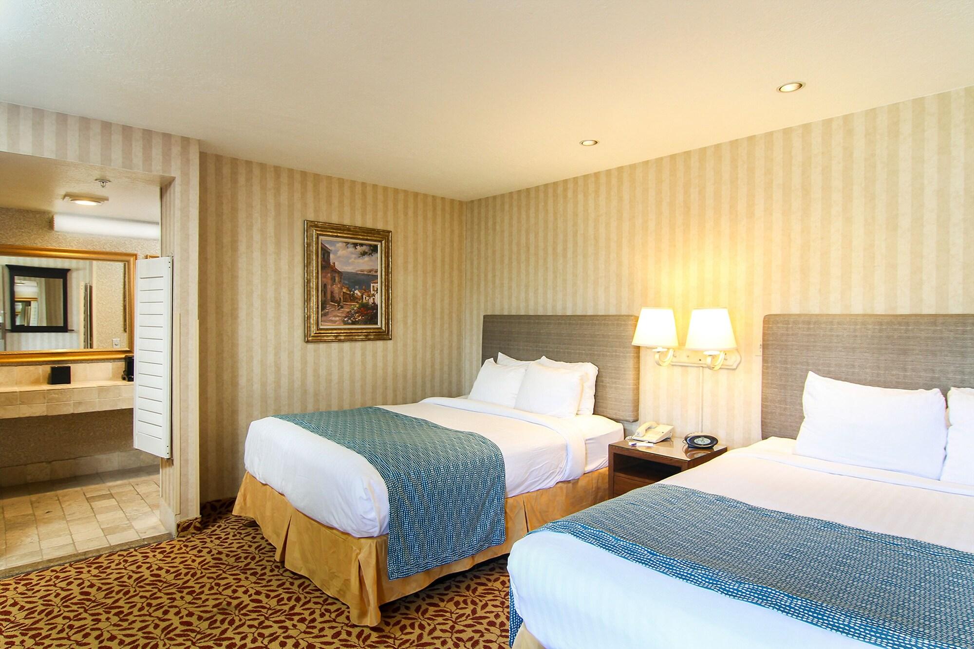 Hotel Laguna Brisas - A