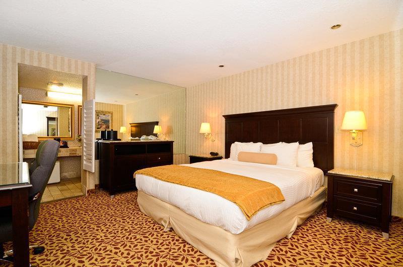 Hotel Laguna Brisas - A 3*