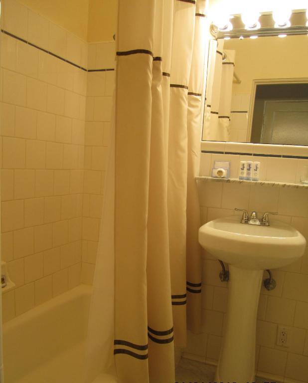 Hotel Laguna 3*