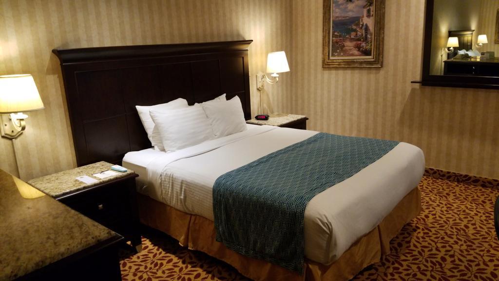 Hotel Laguna Brisas - A 3*