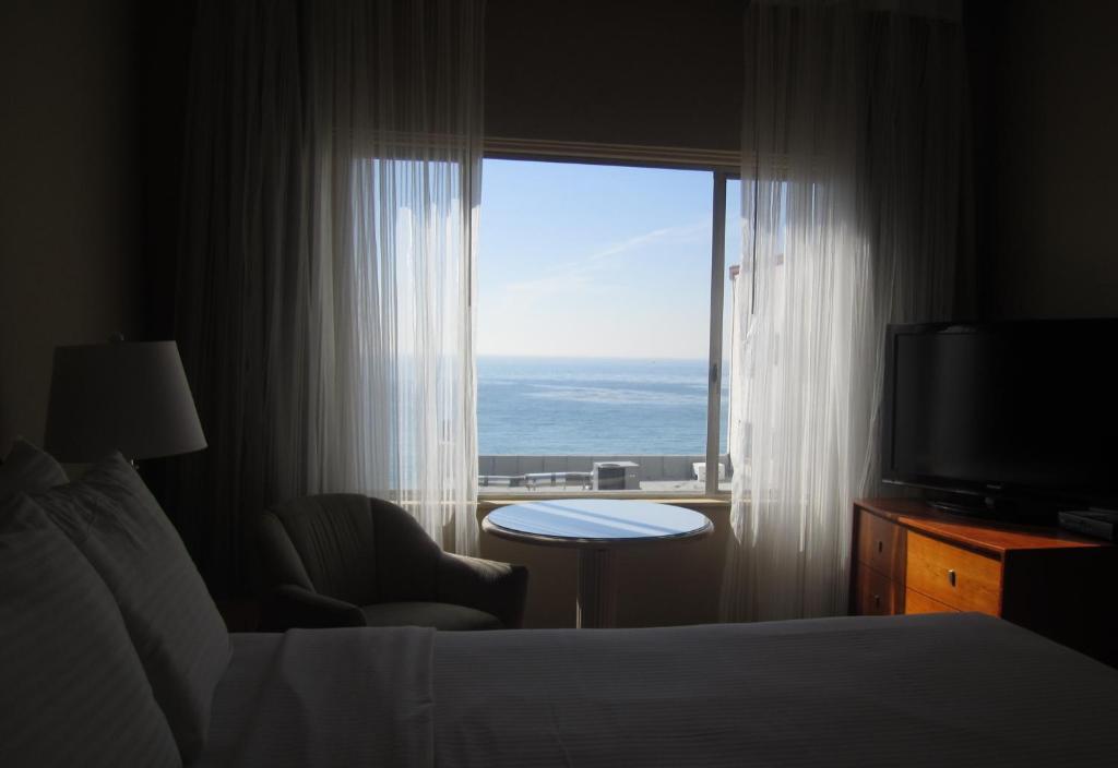 Laguna Hotel 3*