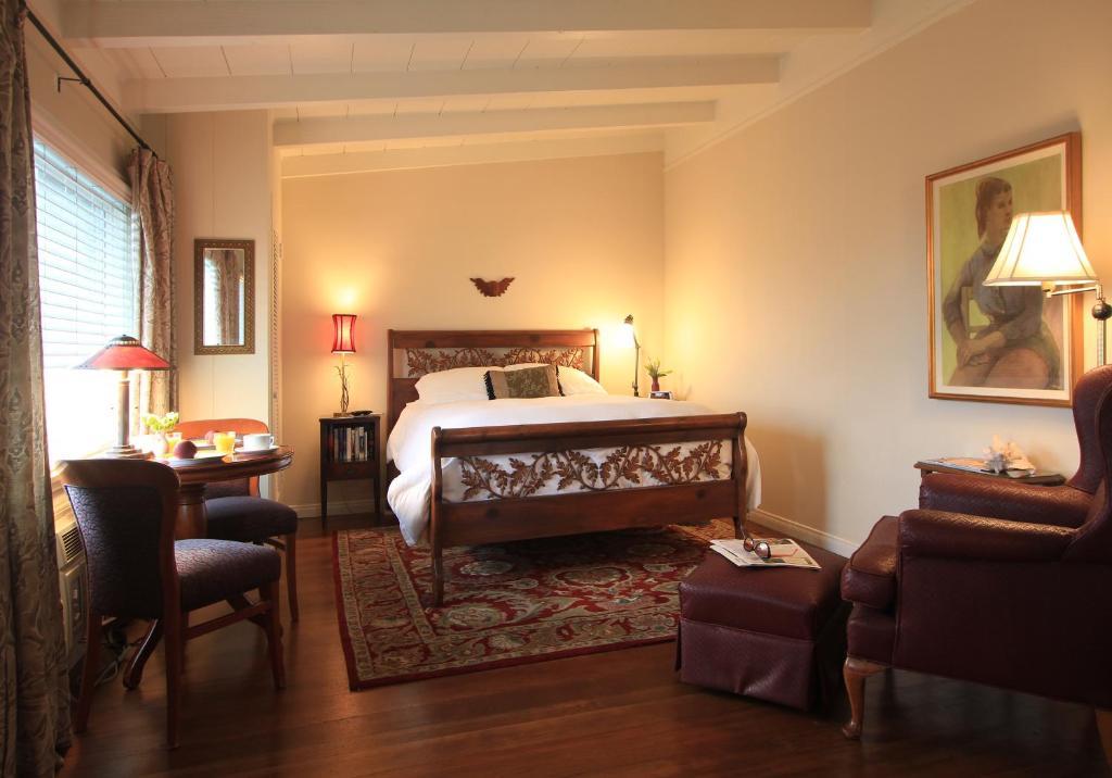 The Tides Laguna Inn 2*