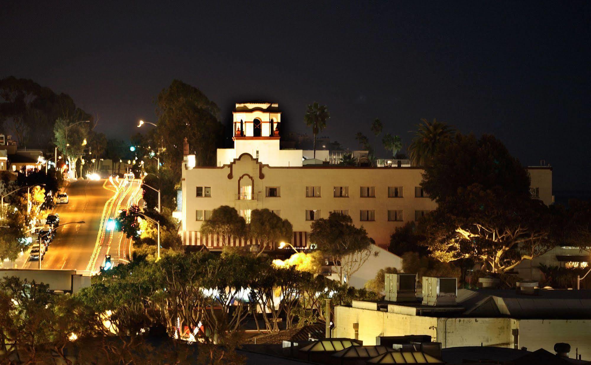Laguna Hotel 3*
