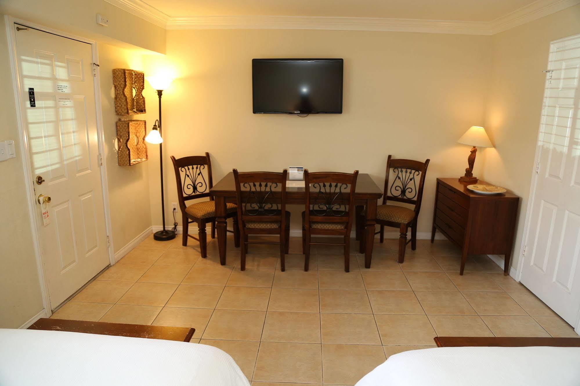 Inn The Tides Laguna 2*